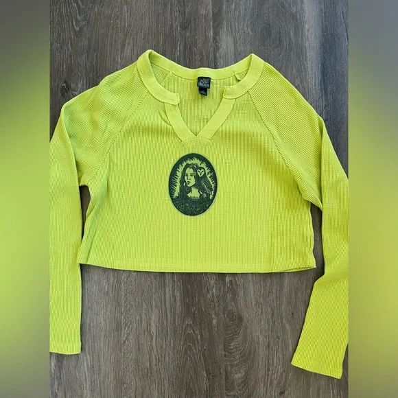 Women’s wild fable graphic freya owl long sleeve crop thermal size xs - Picture 1 of 2